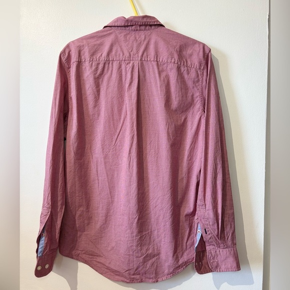 🎉4/30$🎉 Tommy Hilfiger Classic Red Button-Up Shirt - M - Picture 4 of 4